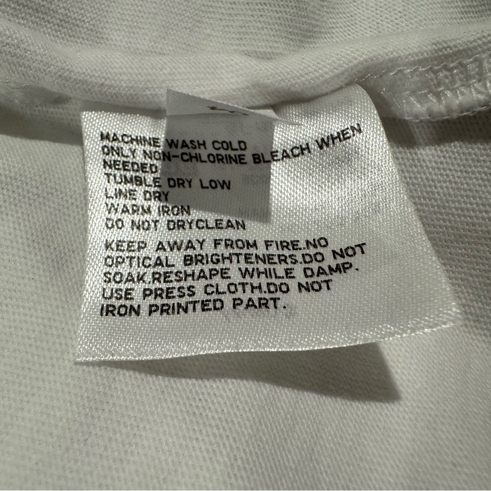 Disney Uniqlo Alice in Wonderland Shirt - Large - Picture 7 of 7